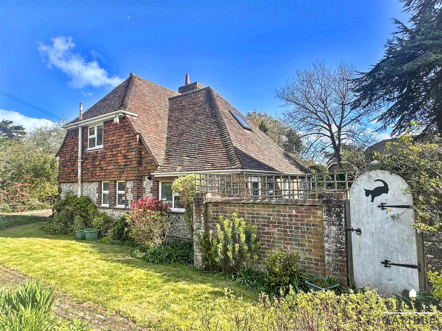 2 Bedroom House for Sale: £499,950. Church Street in Eastbourne, East Sussex